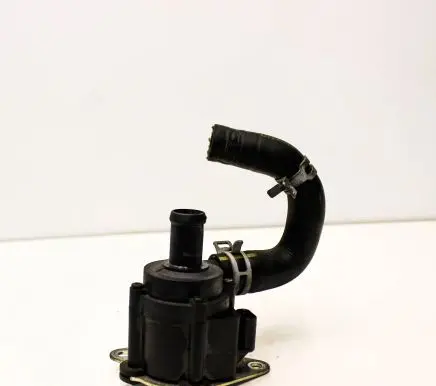 Volvo V40 Electric auxiliary coolant/water pump 31338211 31368030