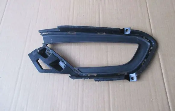 Hyundai i20 (GB IB) Front fog light trim/grill 86562C8120