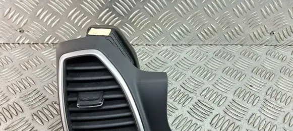 Hyundai Tucson TL Dashboard side air vent grill/cover trim 97480D7AA0