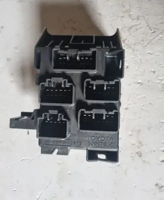 Toyota Avensis T250 Fuse box set PPT40