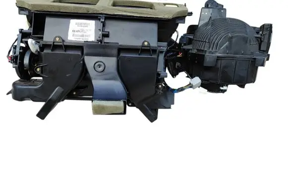Dodge Charger Interior heater climate box assembly P68299208AD 68299208AD
