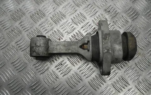 Hyundai i40 Engine mount bracket VD20354