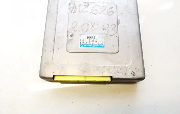 Mazda 626 Engine control unit/module FP0118881C E2T03771M
