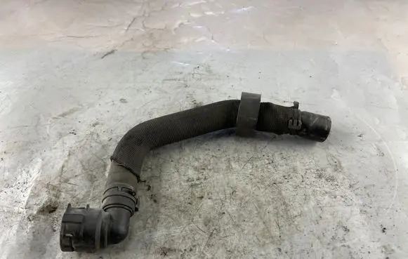 Volkswagen PASSAT B6 Engine coolant pipe/hose 1K0122291