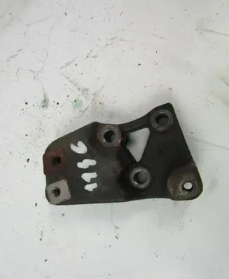 Honda CR-V Engine mounting bracket 