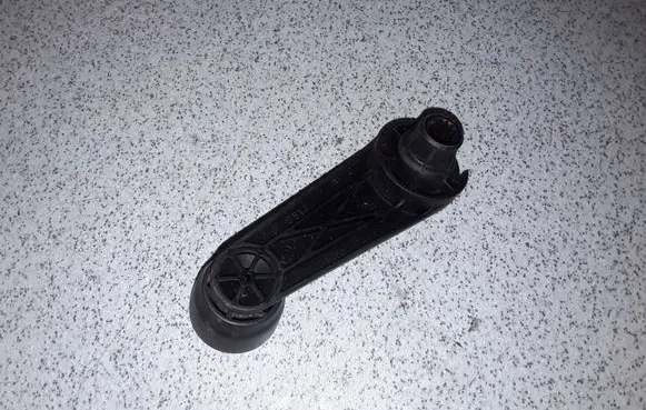 BMW 3 E36 Rear door window winding handle 8122503