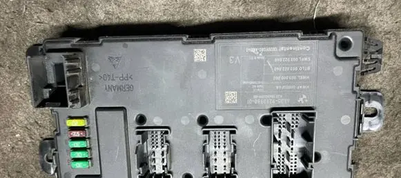BMW 1 F20 F21 Fuse module 003022060 00000F48 A2C30450209