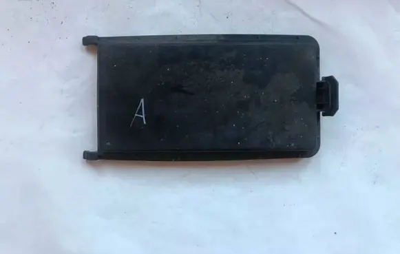 Mercedes-Benz C W203 Fuse box cover 2025452500