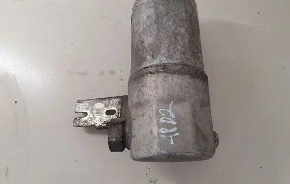 Audi A8 S8 D2 4D Air conditioning (A/C) air dryer 4D0820193A