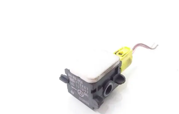 Mercedes-Benz R W251 Airbag deployment crash/impact sensor 0038202826