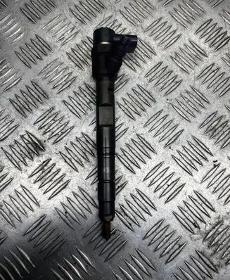 Audi A8 S8 D3 4E Fuel injector 0445110158