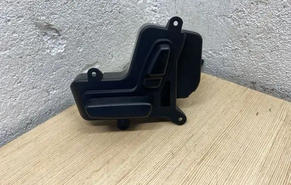 Mercedes-Benz CLS C219 Seat control switch 2198700110
