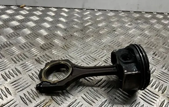 Piston with connecting rod