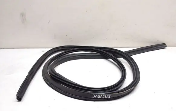 Nissan Juke I F15 Loading door rubber seal (on body) 