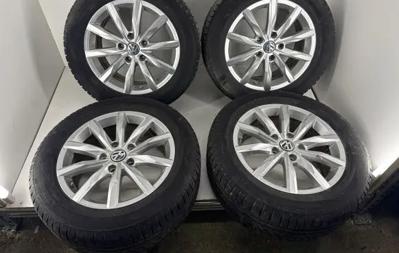 Volkswagen Touareg II R18 alloy rim 7P6601025 7P6601025AC