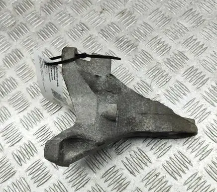 BMW X1 E84 Engine mounting bracket 6777064