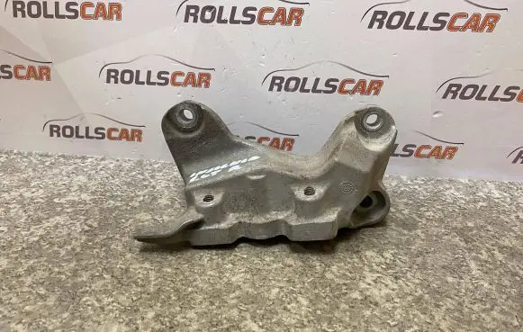 Opel Insignia A Engine mounting bracket 13227753