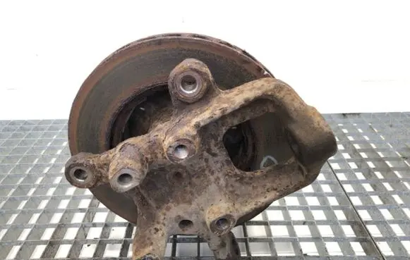 Mercedes-Benz Sprinter W901 W902 W903 W904 Front wheel hub spindle knuckle