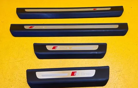 Audi Q7 4M Foot area side trim 4M0853373B 4M0853373C 4M0853374A