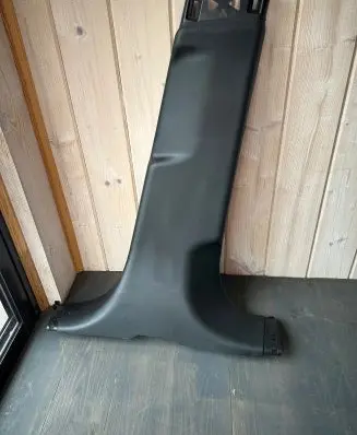 (B) pillar trim (bottom)