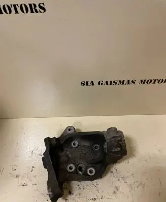 BMW 1 E81 E87 Front wheel hub 455B