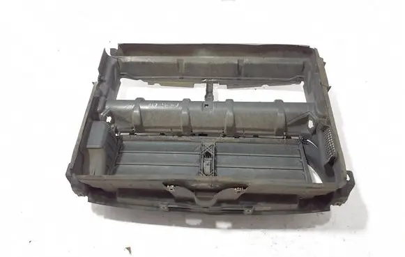 BMW 5 F10 F11 Intercooler air guide/duct channel 7200787
