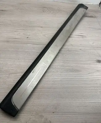 Front sill trim cover