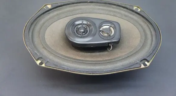 SsangYong Korando Rear door speaker