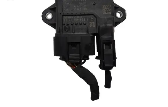 Glow plug pre-heat relay