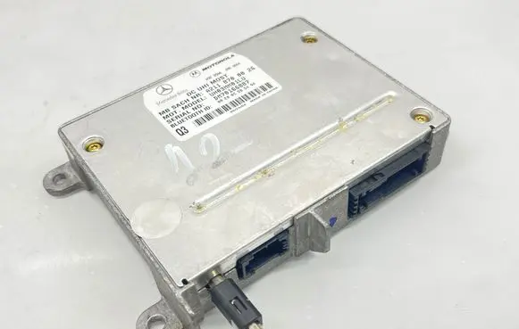 Mercedes-Benz E W211 Bluetooth control unit module A2118700026