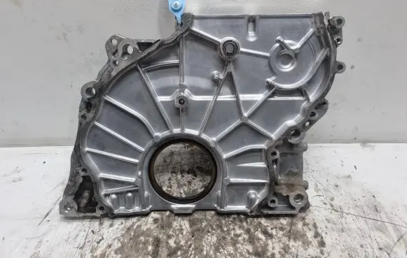 BMW X3 G01 Timing chain cover 8573139