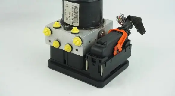 Suzuki Grand Vitara II ABS Pump 06210204574