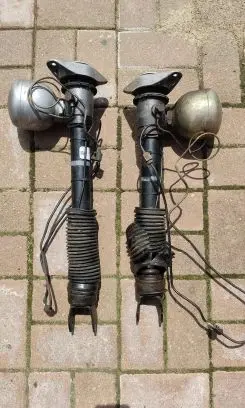 Audi A8 S8 D2 4D Shock absorber/damper/air suspension 4D0616032G 4D0616031G 02400102428