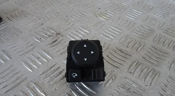 KIA Sportage Wing mirror switch 93530-R2200