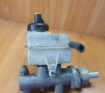 Opel Movano A Master brake cylinder 7700314756
