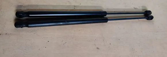 Dodge Caliber Tailgate/trunk strut/damper 05160017AB