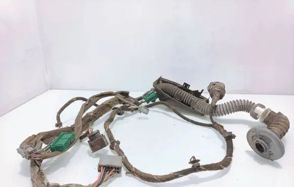 Volvo S60 Front door wiring loom 8697910