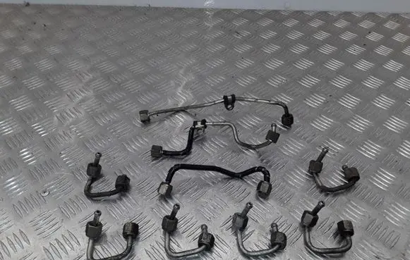 Jaguar S-Type Fuel injector supply line/pipe 