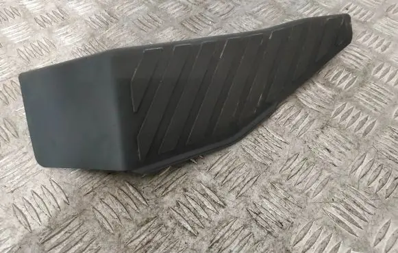 Volkswagen Golf VII Foot rest pad/dead pedal 5Q2864778A
