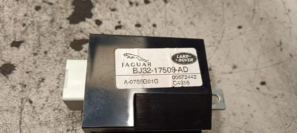 Land Rover Evoque I Window wiper relay BJ3217509AD A0755G01G