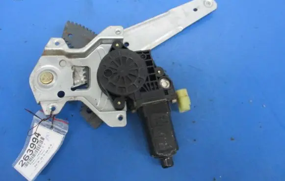 Hyundai Getz Rear door window regulator with motor