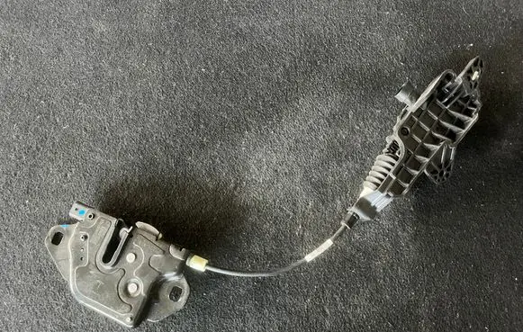 Tesla Model 3 Engine bonnet/hood lock/catch 150039700E