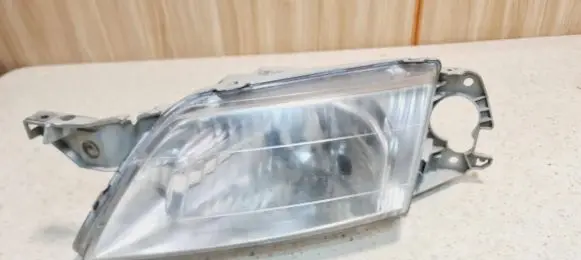 Mazda Premacy Headlight/headlamp P0286L E13125