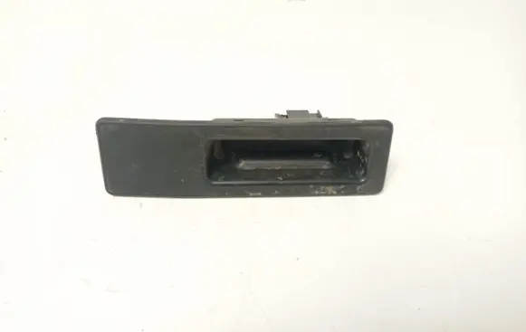 BMW 3 GT F34 Tailgate opening switch 7368752