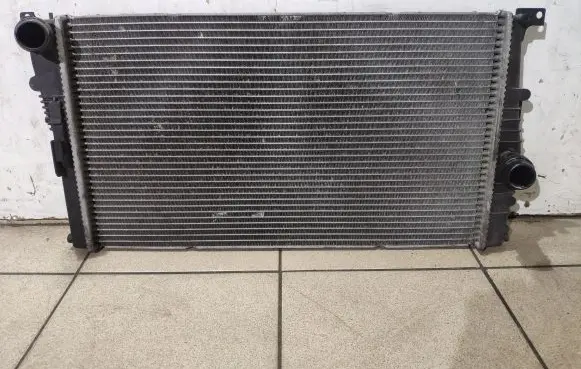 BMW 3 F30 F35 F31 Coolant radiator 7600511
