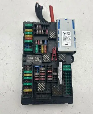 BMW 5 G30 G31 Fuse box set 6837092 P00127006AP 17B103AA2463