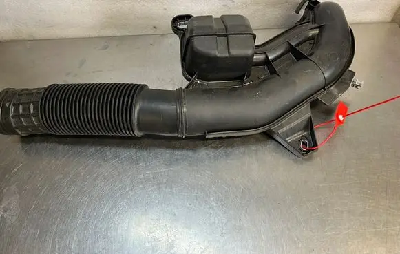 Renault Trafic III (X82) Intercooler hose/pipe 
