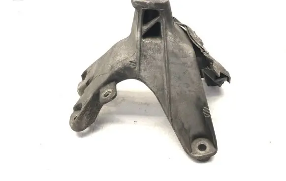 Audi A4 S4 B8 8K Engine mounting bracket 8K0199308