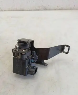 Accelerator throttle pedal