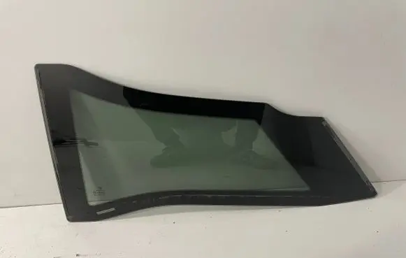 BMW i3 Rear side window 7288191